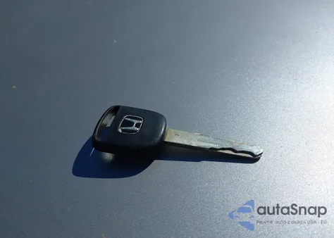 2005 Honda Civic Lx from USA, damaged, VIN 2HGES16525H611127